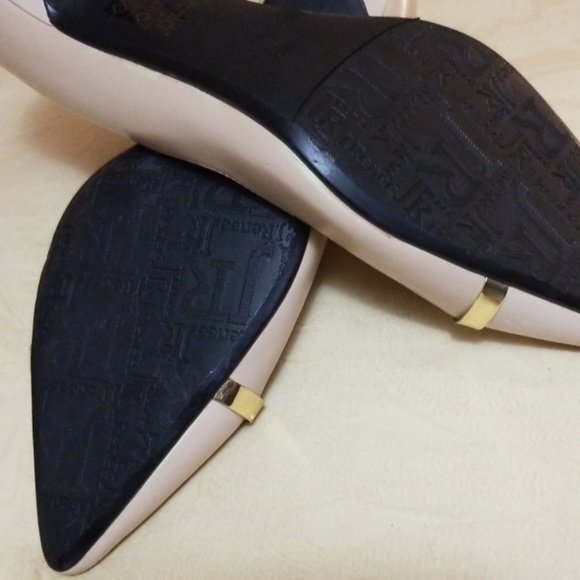 Shoes - Picture 5 of 5